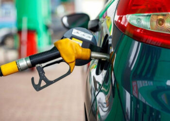 95 ve 98 oktan benzine zam geldi.
