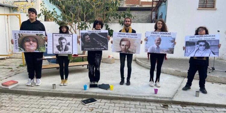 Baraka Gençlik Tiyatrosu’ndan “Şiirin Sonbaharı”…