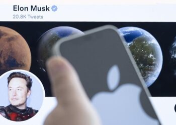 Elon Musk, Apple’ın pazar gücüne savaş açtı