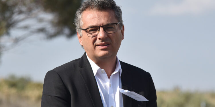 Özker Özgür mezarı başında anıldı