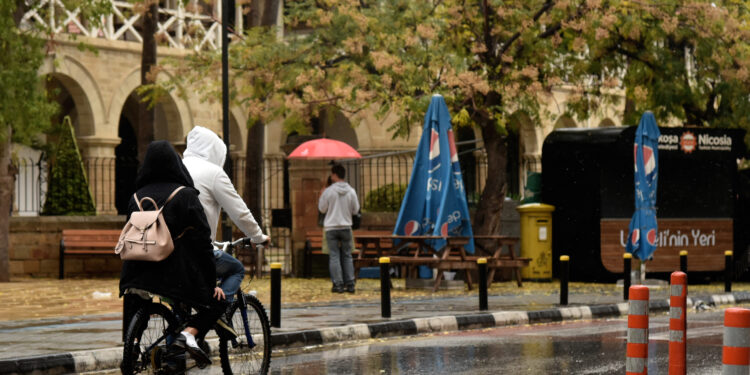 Yağışlı hava cumaya kadar sürecek