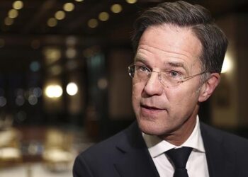 Hollanda Başbakanı Rutte, Ukrayna’ya hava saldırılarını “barbarca” olarak niteledi