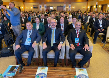 Memur-Sen Heyeti “Sosyal Bilimler Kongresi”ne katıldı