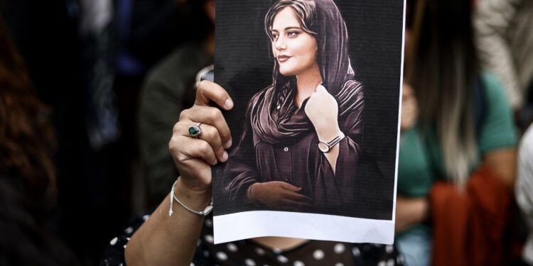 İran’da Mahsa Emini gösterileriyle ilgili tutuklu 1024 kişi için iddianame hazırlandı