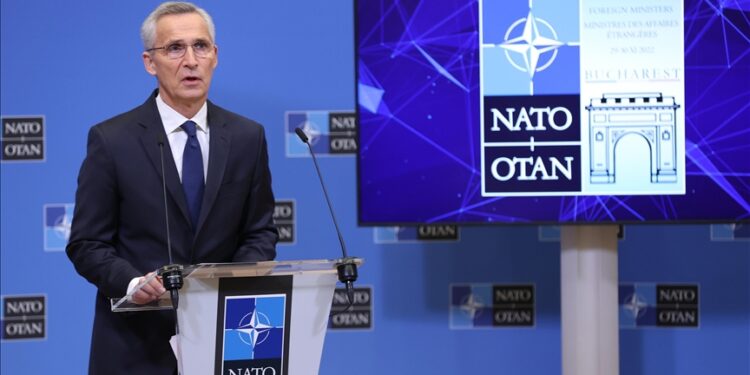 NATO Genel Sekreteri Stoltenberg, barış için Ukrayna’ya askeri destek istedi: