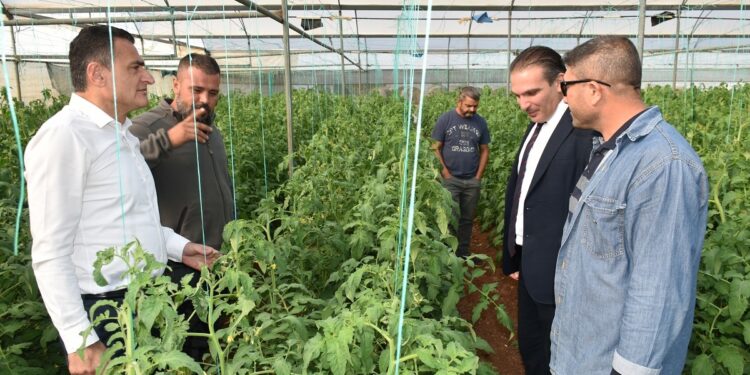 Tarım Bakanı Oğuz, Maraş bölgesinde seracılarla görüştü