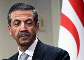 Dışişleri Bakanı Ertuğruloğlu, Deutsche Welle’ye konuştu: “Deniz üssünün gerektiğini düşünüyorum”