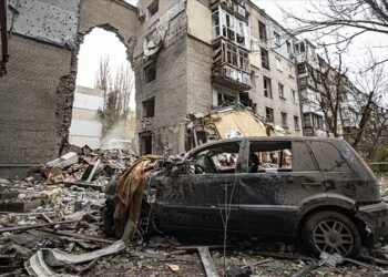 Ukrayna’nın başkenti Kiev füzelerle vuruldu