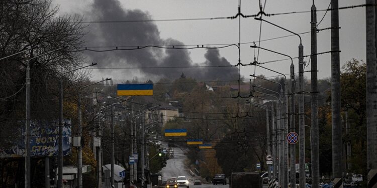 Ukrayna’nın Dnipro ve Odessa ile Kiev bölgesi Rus güçleri tarafından vuruldu