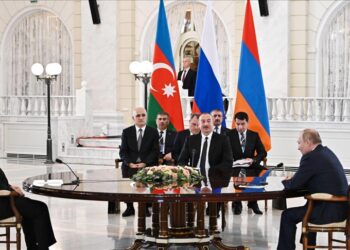 Azerbaycan ve Ermenistan güç kullanmaktan kaçınma ve sorunları çözme konusunda anlaştı