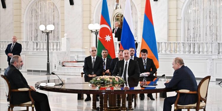 Azerbaycan ve Ermenistan güç kullanmaktan kaçınma ve sorunları çözme konusunda anlaştı