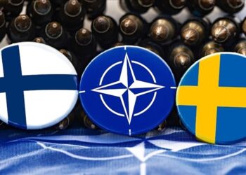 Macaristan, İsveç ve Finlandiya’nın NATO’ya üyelik onayını erteledi