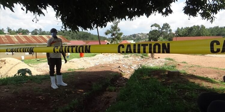Ebola salgını Uganda’nın doğusuna ulaştı