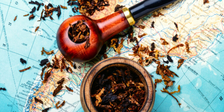 İhraç amaçlı üretilen “Mesarya Pipo Tütünü” Kapraz Tütün Fabrikası’na teslim edildi.