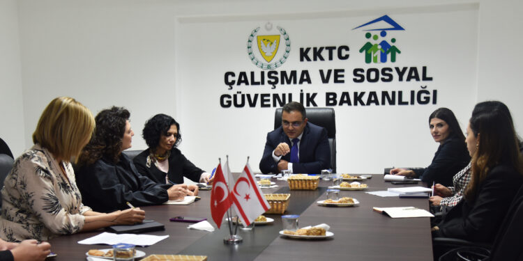 Çalışma ve Sosyal Güvenlik Bakanlığı, toplumsal sorunların incelenmesi için araştırma programı başlatıyor.