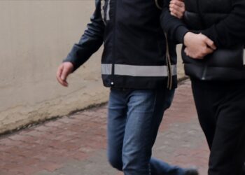 İstanbul’da 6 yaşındaki kız çocuğunun cinsel istismarı iddiasına ilişkin gözaltına alınan 2 sanık adliyeye sevk edildi
