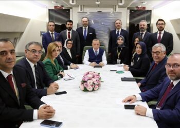 TC Cumhurbaşkanı Erdoğan, Türkmenistan dönüşü uçakta gazetecilerin sorularını yanıtladı