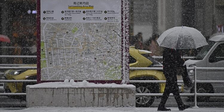 Japonya’da yoğun kar yağışı nedeniyle can kaybı sayısı 17’ye yükseldi