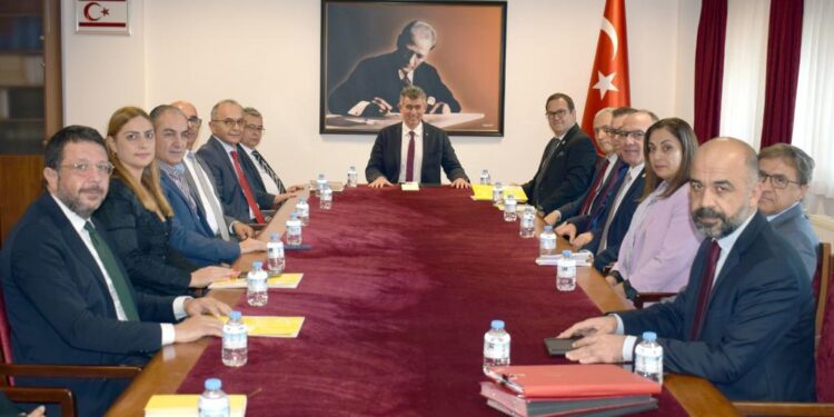 Büyükelçi Feyzioğlu, KTTO Yönetim kurulu ve Üyeleri ile toplantı yaptı