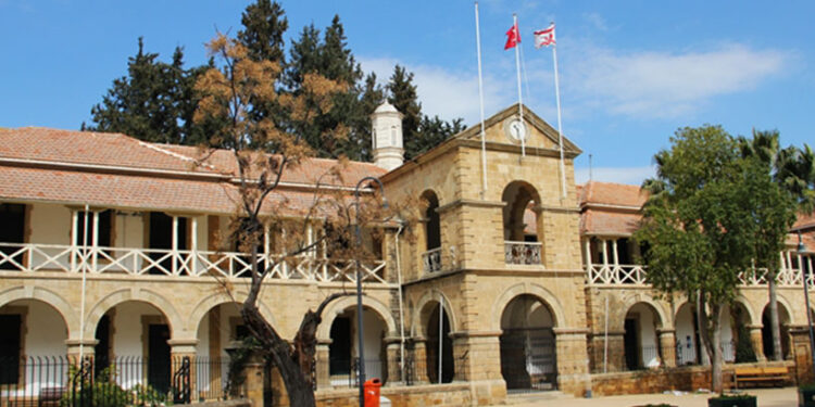 Ledra Palace Sınır Kapısı’ndan aracıyla bariyeri kırarak KKTC’ye kanunsuz giriş yapan A.N. mahkemeye çıkarıldı