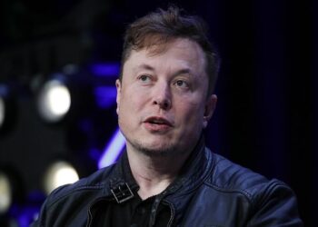 Elon Musk, yaklaşık 100 Starlink uydusunun İran’a internet sağladığını açıkladı