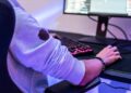 Ofis bilgisayarında 275 saat oyun oynayan Japon çalışana maaş kesintisi