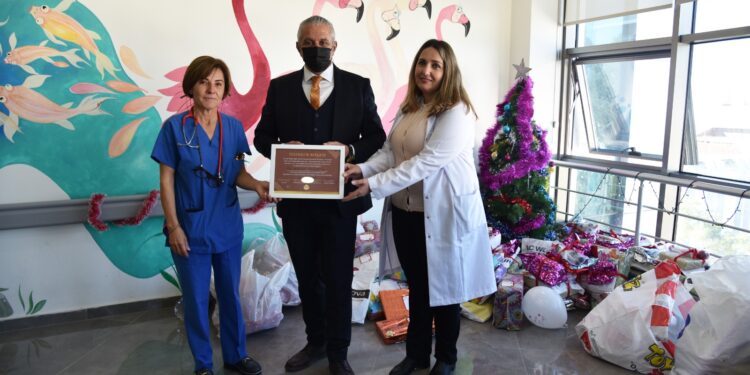 Taçoy’dan Çocuk Onkoloji Merkezi’ne yılbaşı ziyareti