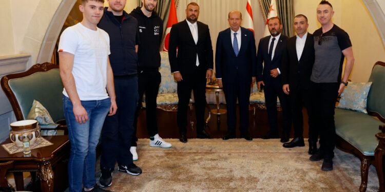 Tatar, NEU Drift Team Pilotu Haskasap ve yurt dışından gelen driftçileri kabul etti