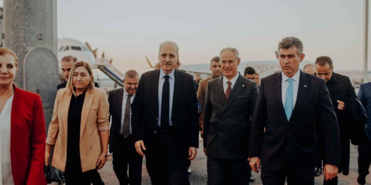 AK Parti ve Yeni Azerbaycan Partisi heyetleri dün gece KKTC’ye geldi