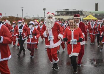 ABD’de geleneksel “Noel Baba Koşusu” yapıldı