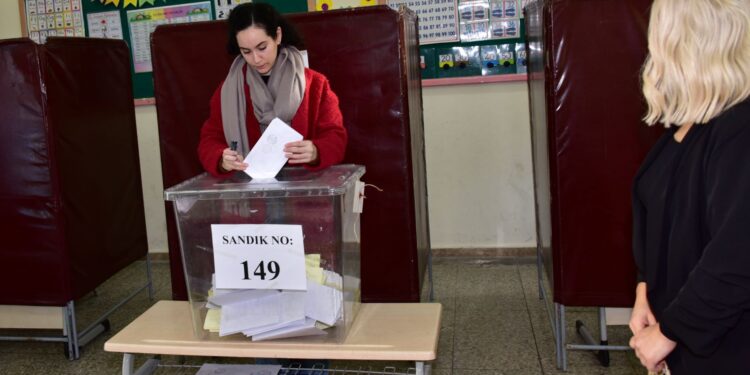 KKTC’de Yerel Seçimler için oy verme işlemi başladı