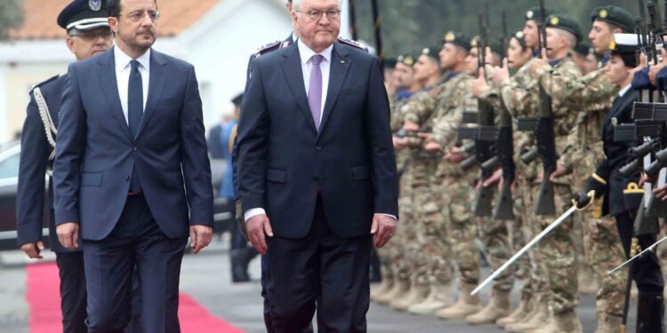 ALMANYA CUMHURBAŞKANI ASKERİ TÖRENLE KARŞILANDI