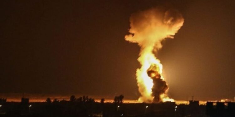 İSRAİL ŞAM’I BOMBALADI