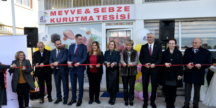 KKTC’NİN İLK MEYVE-SEBZE KURUTMA TESİSİ YEŞİLYURT’TA AÇILDI