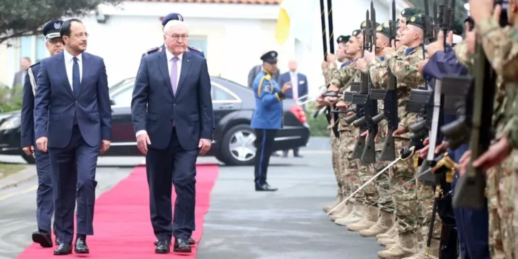 ALMANYA CUMHURBAŞKANI STEINMEIER’İN KIBRIS ZİYARETİ RUM BASININDA…TEMASLARINA BUGÜN DE DEVAM EDECEK