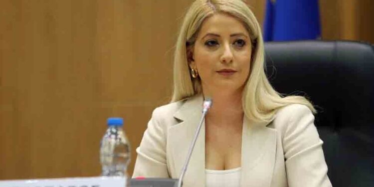 ANNİTA DİMİTRİU, ÖZERSAY VE NAMİ İLE GÖRÜŞTÜ