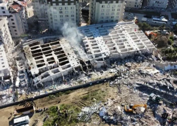 269 KİŞİYE MEZAR OLAN RÖNESANS REZİDANS SORUŞTURMASI TAMAMLANDI | BİLİRKİŞİ RAPORU: KİRİŞLER ELLE SÖKÜLEBİLİYORDU