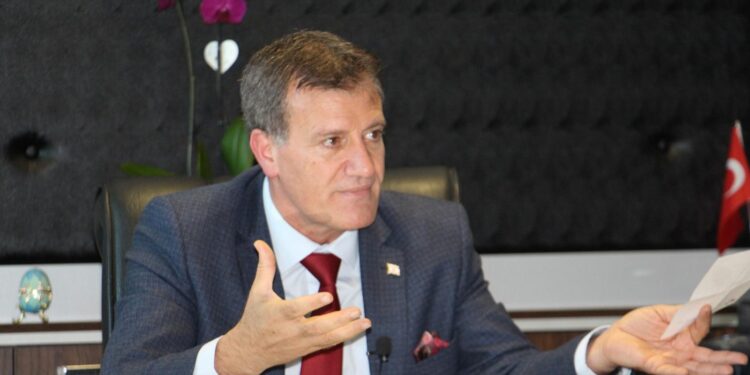 “YÜZBİNLERCE STERLİNLİK VİLLAYI NASIL ALDIN?”