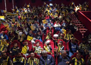 ZAFERİN RENGİ COŞKUYLA İZLENDİ