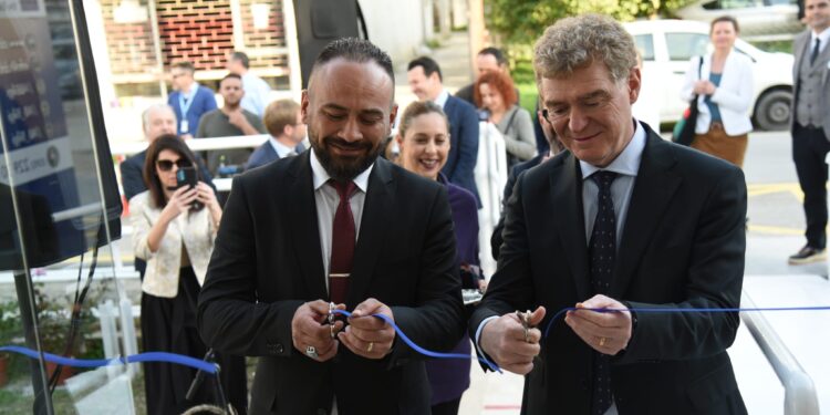 AB BİLGİ MERKEZİ’NİN YENİ BİNASI TÖRENLE AÇILDI