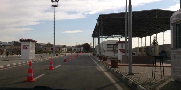 BOSTANCI SINIR KAPISI’NDA ARAÇ SİGORTA İŞLEMLERİ YENİDEN BAŞLADI