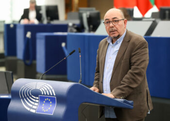KIZILYÜREK, ERASMUS+ SORUNUNU PARLAMENTO GÜNDEMİNE TAŞIDI