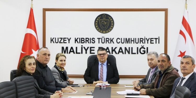 MUHTARLARIN SORUNLARI AKTARILDI