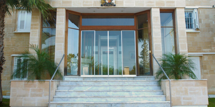 LONDRA’DAN “ESNEKLİK GÖSTERİN” MESAJI