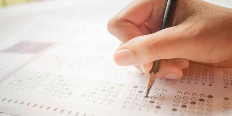 KAMU SINAV HARÇLARI DÜZENLENDİ