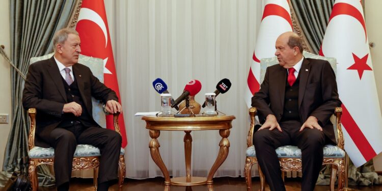 TATAR, TBMM MİLLİ SAVUNMA KOMİSYONU BAŞKANI AKAR VE BERABERİNDEKİ HEYETİ KABUL ETTİ