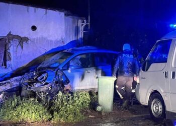 14 YAŞINDAKİ ÇOCUK KULLANDIĞI ARABA İLE KAZA YAPTI, HAYATINI KAYBETTİ