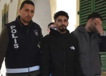 208 ADET PENCERE, 37 ADET KLİMA VE JENERATÖR PARÇALARI ÇALAN ZANLILARA EK TUTUKLULUK