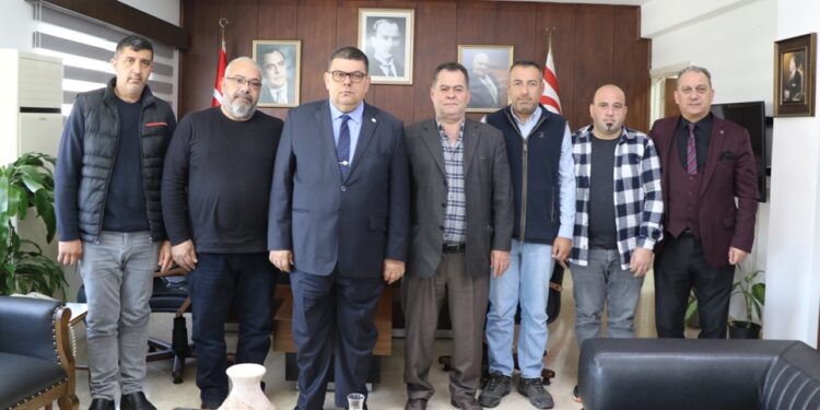 MALİYE BAKANI BEROVA KASAPLAR BİRİLİĞİ HEYETİNİ KABUL ETTİ