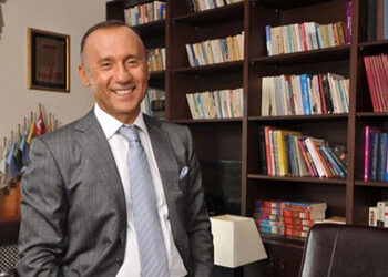 ÖZTÜRKLER’İN ARDINDAN EMİROĞLU “RÜŞVET” İDDİALARINI YALANLADI